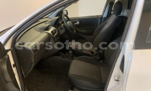 Sayi Na hannu Opel Corsa White Mota in Maseru a Maseru Sayi Na hannu Opel Corsa White Mota in Maseru a Maseru