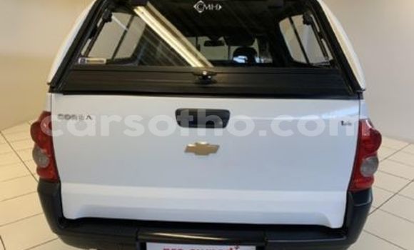 Sayi Na hannu Opel Corsa White Mota in Maseru a Maseru Sayi Na hannu Opel Corsa White Mota in Maseru a Maseru