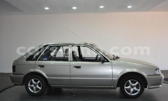 اشتري مستعمل Mazda 323 Silver سيارة في Maseru في Maseru اشتري مستعمل Mazda 323 Silver سيارة في Maseru في Maseru