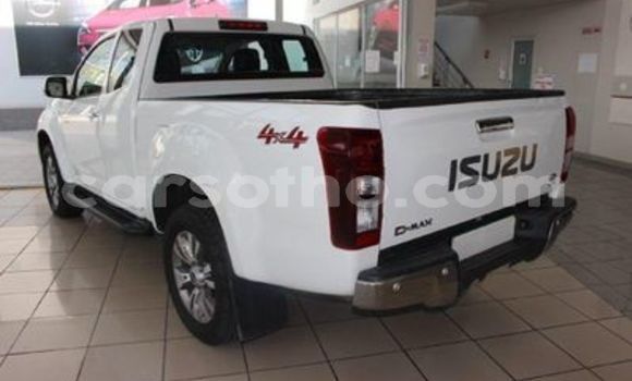 Acheter Occasion Voiture Isuzu D–MAX Blanc à Maseru, Maseru Acheter Occasion Voiture Isuzu D–MAX Blanc à Maseru, Maseru