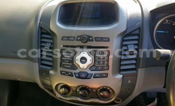 Sayi Na hannu Ford Ranger White Mota in Maseru a Maseru Sayi Na hannu Ford Ranger White Mota in Maseru a Maseru