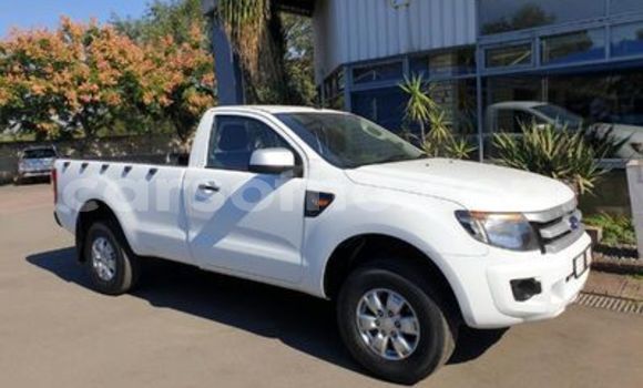 Sayi Na hannu Ford Ranger White Mota in Maseru a Maseru Sayi Na hannu Ford Ranger White Mota in Maseru a Maseru