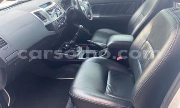 Acheter Occasion Voiture Toyota Hilux Blanc à Maseru, Maseru Acheter Occasion Voiture Toyota Hilux Blanc à Maseru, Maseru