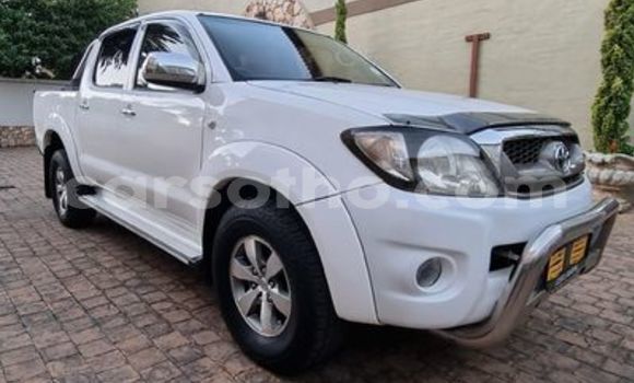 Buy Used Toyota Hilux White Car in Maseru in Maseru Buy Used Toyota Hilux White Car in Maseru in Maseru