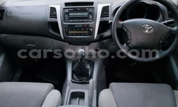 Buy Used Toyota Hilux White Car in Maseru in Maseru Buy Used Toyota Hilux White Car in Maseru in Maseru