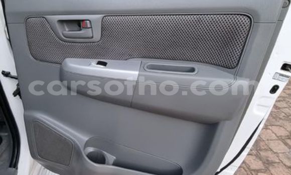 Buy Used Toyota Hilux White Car in Maseru in Maseru Buy Used Toyota Hilux White Car in Maseru in Maseru
