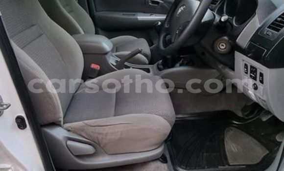 Buy Used Toyota Hilux White Car in Maseru in Maseru Buy Used Toyota Hilux White Car in Maseru in Maseru