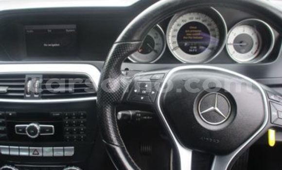 Acheter Occasion Voiture Mercedes-Benz C-klasse Gris à Maseru, Maseru Acheter Occasion Voiture Mercedes-Benz C-klasse Gris à Maseru, Maseru