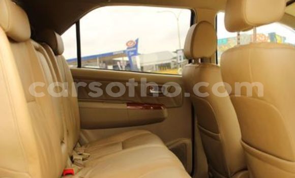 Acheter Occasion Voiture Toyota Fortuner Blanc à Maseru, Maseru Acheter Occasion Voiture Toyota Fortuner Blanc à Maseru, Maseru