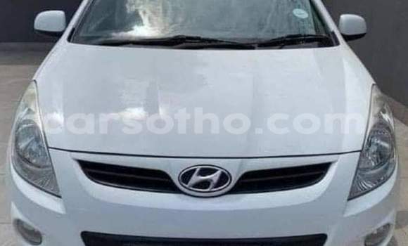 Acheter Occasion Voiture Hyundai i20 Blanc à Maseru, Maseru Acheter Occasion Voiture Hyundai i20 Blanc à Maseru, Maseru