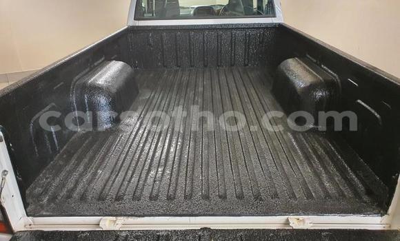 Buy Used Isuzu D–MAX White Car in Maseru in Maseru Buy Used Isuzu D–MAX White Car in Maseru in Maseru