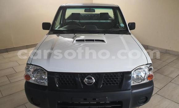 Buy Used Isuzu D–MAX White Car in Maseru in Maseru Buy Used Isuzu D–MAX White Car in Maseru in Maseru