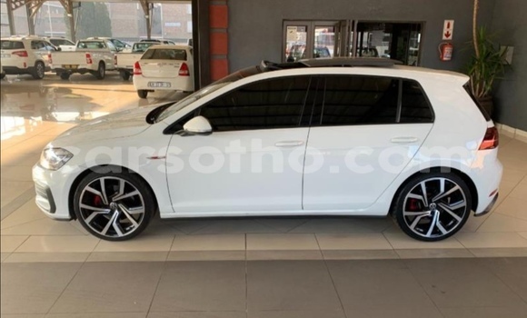 Sayi Na hannu Volkswagen Golf GTI White Mota in Maseru a Maseru Sayi Na hannu Volkswagen Golf GTI White Mota in Maseru a Maseru