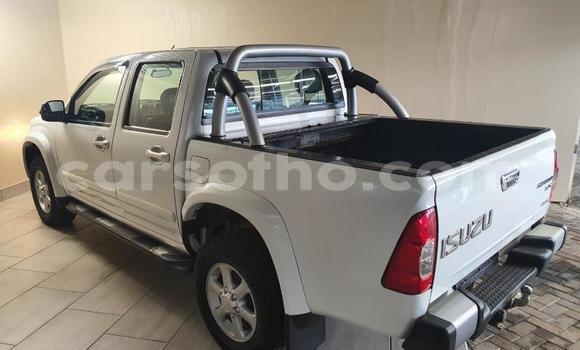 Buy Used Isuzu KB White Car in Maseru in Maseru Buy Used Isuzu KB White Car in Maseru in Maseru