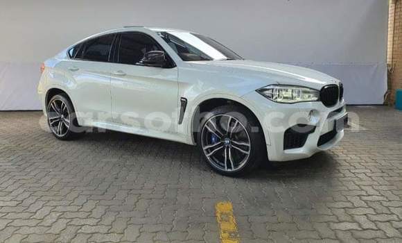 Sayi Na hannu BMW X6 M White Mota in Maseru a Maseru Sayi Na hannu BMW X6 M White Mota in Maseru a Maseru