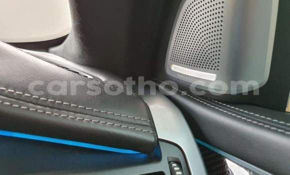 Sayi Na hannu BMW X6 M White Mota in Maseru a Maseru Sayi Na hannu BMW X6 M White Mota in Maseru a Maseru