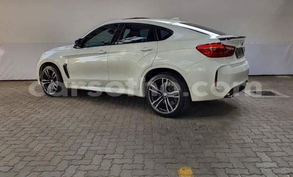 Sayi Na hannu BMW X6 M White Mota in Maseru a Maseru Sayi Na hannu BMW X6 M White Mota in Maseru a Maseru