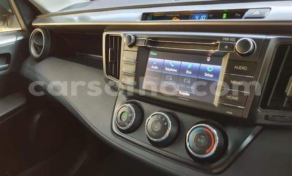 Sayi Na hannu Toyota RAV4 White Mota in Butha Buthe a Butha-Buthe Sayi Na hannu Toyota RAV4 White Mota in Butha Buthe a Butha-Buthe