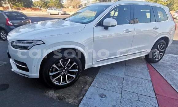 Sayi Na hannu Volvo XC90 White Mota in Thaba–Tseka a Mafeteng Sayi Na hannu Volvo XC90 White Mota in Thaba–Tseka a Mafeteng