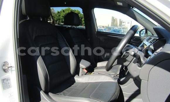 Sayi Na hannu Volkswagen Tiguan White Mota in Maseru a Maseru Sayi Na hannu Volkswagen Tiguan White Mota in Maseru a Maseru
