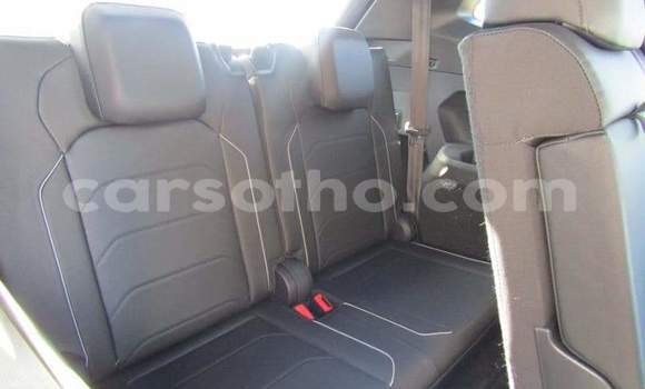 Sayi Na hannu Volkswagen Tiguan White Mota in Maseru a Maseru Sayi Na hannu Volkswagen Tiguan White Mota in Maseru a Maseru