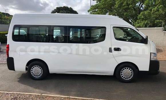 اشتري مستعمل Nissan NV350 Caravan White سيارة في Roma في Maseru اشتري مستعمل Nissan NV350 Caravan White سيارة في Roma في Maseru