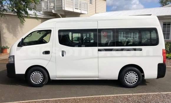 اشتري مستعمل Nissan NV350 Caravan White سيارة في Roma في Maseru اشتري مستعمل Nissan NV350 Caravan White سيارة في Roma في Maseru