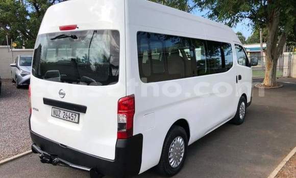 اشتري مستعمل Nissan NV350 Caravan White سيارة في Roma في Maseru اشتري مستعمل Nissan NV350 Caravan White سيارة في Roma في Maseru