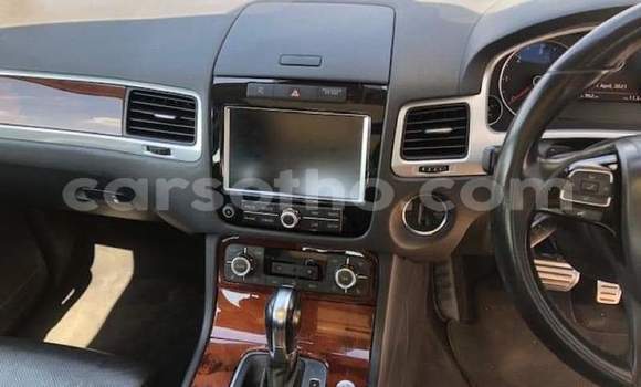 Acheter Occasion Voiture Volkswagen Touareg Blanc à Maseru, Maseru Acheter Occasion Voiture Volkswagen Touareg Blanc à Maseru, Maseru