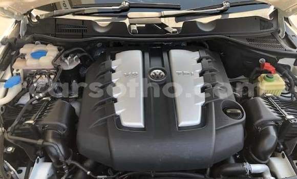 Acheter Occasion Voiture Volkswagen Touareg Blanc à Maseru, Maseru Acheter Occasion Voiture Volkswagen Touareg Blanc à Maseru, Maseru