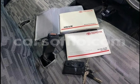 Sayi Na hannu Toyota Hilux White Mota in Maseru a Maseru Sayi Na hannu Toyota Hilux White Mota in Maseru a Maseru