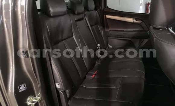 Acheter Occasion Voiture Isuzu D-max Cab4 Gris à Hlotse, Leribe Acheter Occasion Voiture Isuzu D-max Cab4 Gris à Hlotse, Leribe