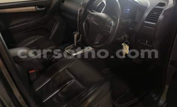 Acheter Occasion Voiture Isuzu D-max Cab4 Gris à Hlotse, Leribe Acheter Occasion Voiture Isuzu D-max Cab4 Gris à Hlotse, Leribe