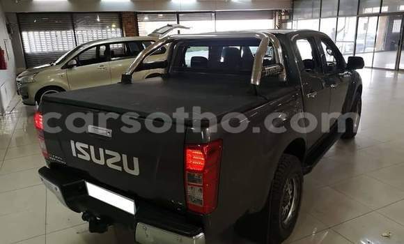 Acheter Occasion Voiture Isuzu D-max Cab4 Gris à Hlotse, Leribe Acheter Occasion Voiture Isuzu D-max Cab4 Gris à Hlotse, Leribe