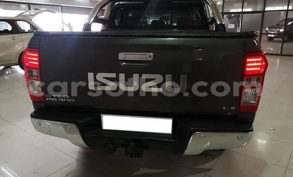 Acheter Occasion Voiture Isuzu D-max Cab4 Gris à Hlotse, Leribe Acheter Occasion Voiture Isuzu D-max Cab4 Gris à Hlotse, Leribe