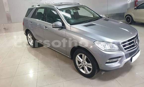 Acheter Occasion Voiture Mercedes-Benz ML–Class Gris à Hlotse, Leribe Acheter Occasion Voiture Mercedes-Benz ML–Class Gris à Hlotse, Leribe