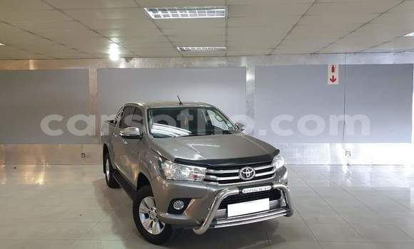 اشتري مستعمل Toyota Hilux Silver سيارة في Hlotse في Leribe اشتري مستعمل Toyota Hilux Silver سيارة في Hlotse في Leribe