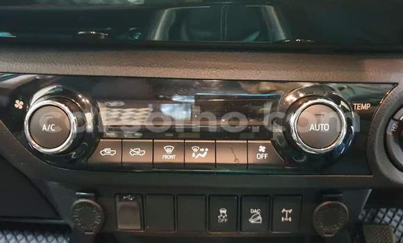 اشتري مستعمل Toyota Hilux Silver سيارة في Hlotse في Leribe اشتري مستعمل Toyota Hilux Silver سيارة في Hlotse في Leribe