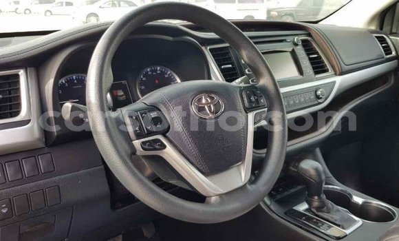 Buy Import Toyota Highlander Brown Car in Import - Dubai in Maseru Buy Import Toyota Highlander Brown Car in Import - Dubai in Maseru