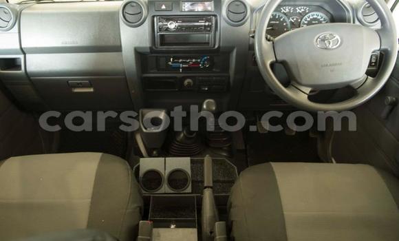 Buy Used Toyota Land Cruiser White Car in Maseru in Maseru Buy Used Toyota Land Cruiser White Car in Maseru in Maseru
