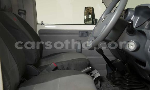 Buy Used Toyota Land Cruiser White Car in Maseru in Maseru Buy Used Toyota Land Cruiser White Car in Maseru in Maseru