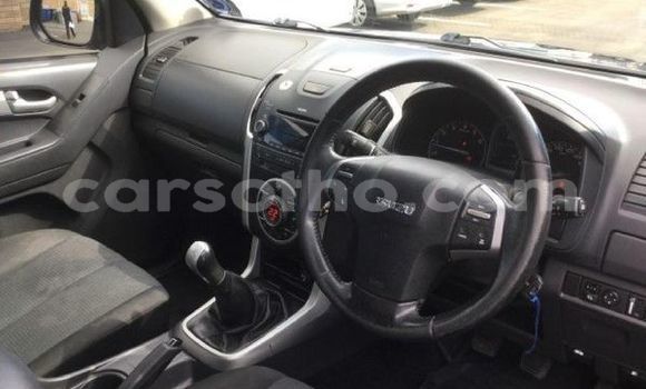 Sayi Na hannu Isuzu KB Silver Mota in Maseru a Maseru Sayi Na hannu Isuzu KB Silver Mota in Maseru a Maseru