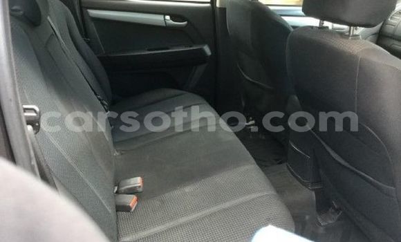 Sayi Na hannu Isuzu KB Silver Mota in Maseru a Maseru Sayi Na hannu Isuzu KB Silver Mota in Maseru a Maseru