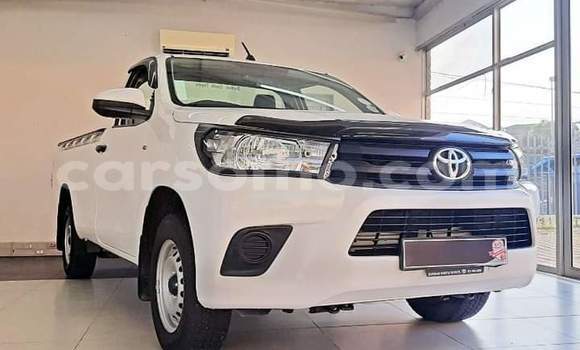 اشتري مستعمل Toyota Hilux White سيارة في Maseru في Maseru اشتري مستعمل Toyota Hilux White سيارة في Maseru في Maseru