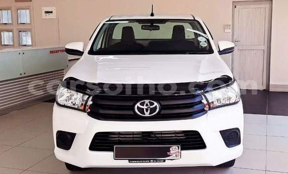 اشتري مستعمل Toyota Hilux White سيارة في Maseru في Maseru اشتري مستعمل Toyota Hilux White سيارة في Maseru في Maseru