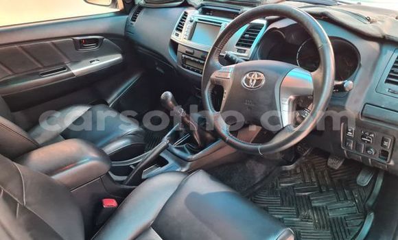 Buy Used Toyota Hilux White Car in Maputsoe in Leribe Buy Used Toyota Hilux White Car in Maputsoe in Leribe