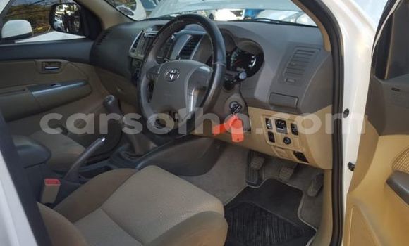 Buy Used Toyota Fortuner White Car in Maseru in Maseru Buy Used Toyota Fortuner White Car in Maseru in Maseru
