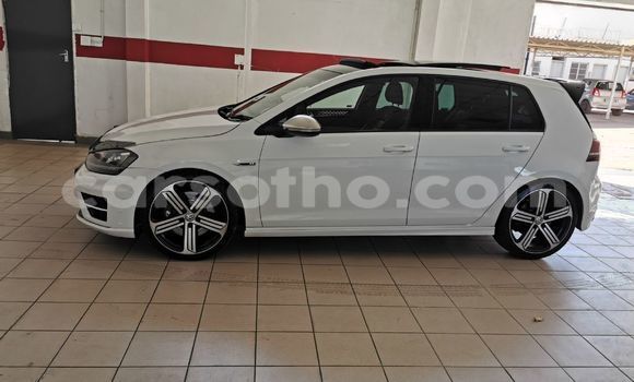 Buy Used Volkswagen Golf GTI White Car in Maputsoe in Leribe Buy Used Volkswagen Golf GTI White Car in Maputsoe in Leribe