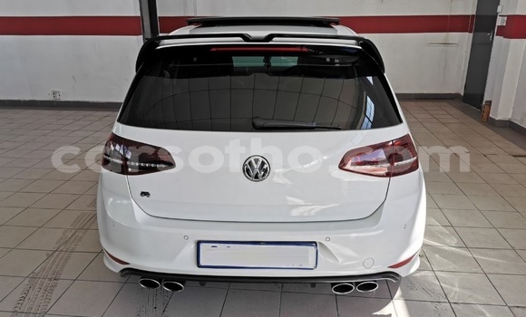 Buy Used Volkswagen Golf GTI White Car in Maputsoe in Leribe Buy Used Volkswagen Golf GTI White Car in Maputsoe in Leribe