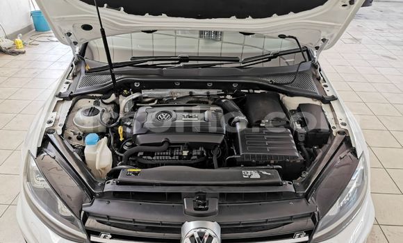Buy Used Volkswagen Golf GTI White Car in Maputsoe in Leribe Buy Used Volkswagen Golf GTI White Car in Maputsoe in Leribe